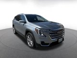 Used 2024 GMC Terrain SLT image 3