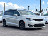 Used 2019 Chrysler Pacifica Touring-L Plus w/ Advanced Safetytec Group image 4