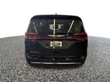 Used 2023 Chrysler Pacifica Touring-L image 5