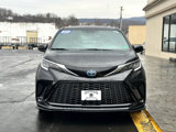 Used 2022 Toyota Sienna XSE image 5