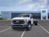 New 2025 Ford F550 4x4 Regular Cab Super Duty image 2