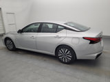 Used 2023 Nissan Altima 2.5 SV image 3