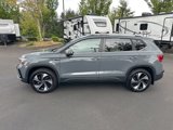 Used 2024 Volkswagen Taos SE image 3