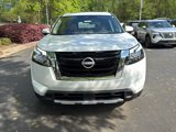 New 2025 Nissan Pathfinder Platinum image 2