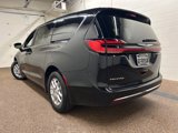 New 2025 Chrysler Pacifica Select image 4