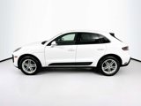 Certified 2024 Porsche Macan image 2