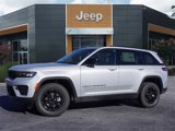 New 2025 Jeep Grand Cherokee Altitude image 2