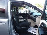 Used 2016 Dodge Grand Caravan SXT image 6