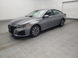Used 2023 Nissan Altima 2.5 SV image 2