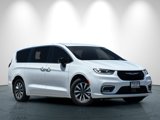 New 2025 Chrysler Pacifica Select image 2