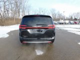 New 2025 Chrysler Pacifica Select image 4