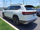 New 2025 Volkswagen Atlas Peak Edition SE image 4