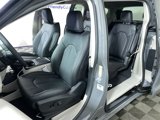Used 2023 Chrysler Pacifica Touring-L image 3