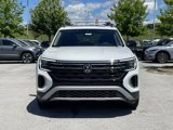 New 2025 Volkswagen Atlas Peak Edition SE image 2