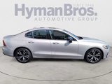 Used 2025 Volvo S60 B5 Core image 2