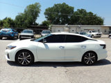 Used 2022 Nissan Maxima SV image 2