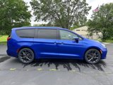 Used 2021 Chrysler Pacifica Touring-L w/ S Appearance Package image 2