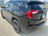 Used 2024 GMC Terrain SLE w/ Driver Convenience Package image 5