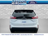 Used 2024 Ford Edge SE image 4