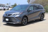 New 2025 Toyota Sienna Platinum image 3