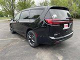 New 2025 Chrysler Pacifica Limited image 3