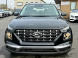 Used 2024 Hyundai Venue SEL image 2