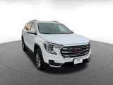 Used 2024 GMC Terrain SLT image 3