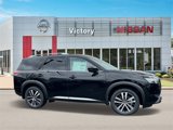 New 2025 Nissan Pathfinder Platinum image 2