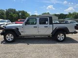 Used 2023 Jeep Gladiator Sport image 3