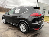 Used 2018 Nissan Rogue SV w/ Premium Package image 4