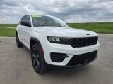 Used 2024 Jeep Grand Cherokee Altitude image 4