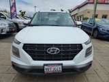 Used 2021 Hyundai Venue SE image 3