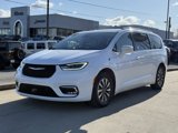 Used 2021 Chrysler Pacifica Touring-L image 2
