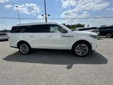 New 2025 Lincoln Navigator L Reserve image 3