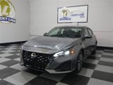 Used 2023 Nissan Altima 2.5 SV image 4