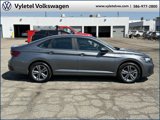 Used 2023 Volkswagen Jetta SE image 2