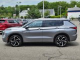 Used 2023 Mitsubishi Outlander SEL image 2