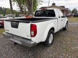 Used 2018 Nissan Frontier SV image 2