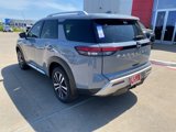 New 2025 Nissan Pathfinder Platinum image 3