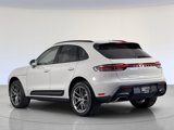 Certified 2024 Porsche Macan image 3