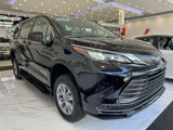 Used 2025 Toyota Sienna LE image 3