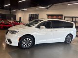 Used 2021 Chrysler Pacifica Touring-L image 3
