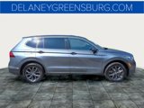 Used 2023 Volkswagen Tiguan SE image 2
