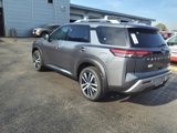 New 2025 Nissan Pathfinder Platinum image 5