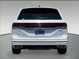 Certified 2025 Volkswagen Atlas SEL Premium R-Line image 5