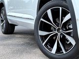 New 2025 Volkswagen Atlas SEL Premium R-Line image 2
