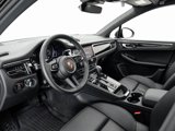 Certified 2024 Porsche Macan image 4