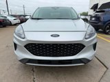 Used 2020 Ford Escape SE image 3