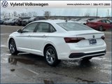 Used 2024 Volkswagen Jetta SE w/ Panoramic Sunroof Package image 4