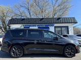 Used 2020 Chrysler Pacifica Touring-L Plus image 4